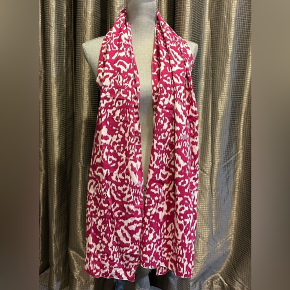 DVF Diane Von Furstenberg Hot Pink White Batik Print Scarf Shawl Sarong R $258 - Picture 2 of 10